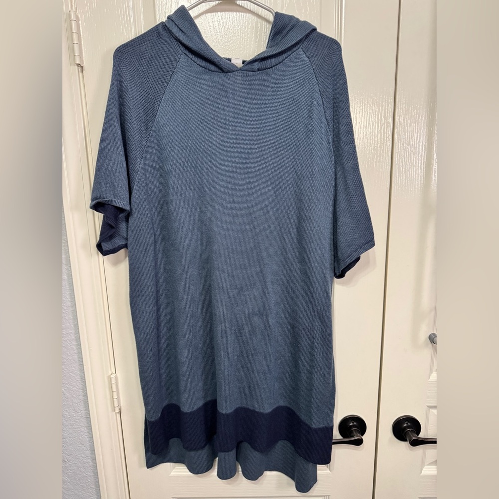 Lululemon Opened Up Poncho Hooded
